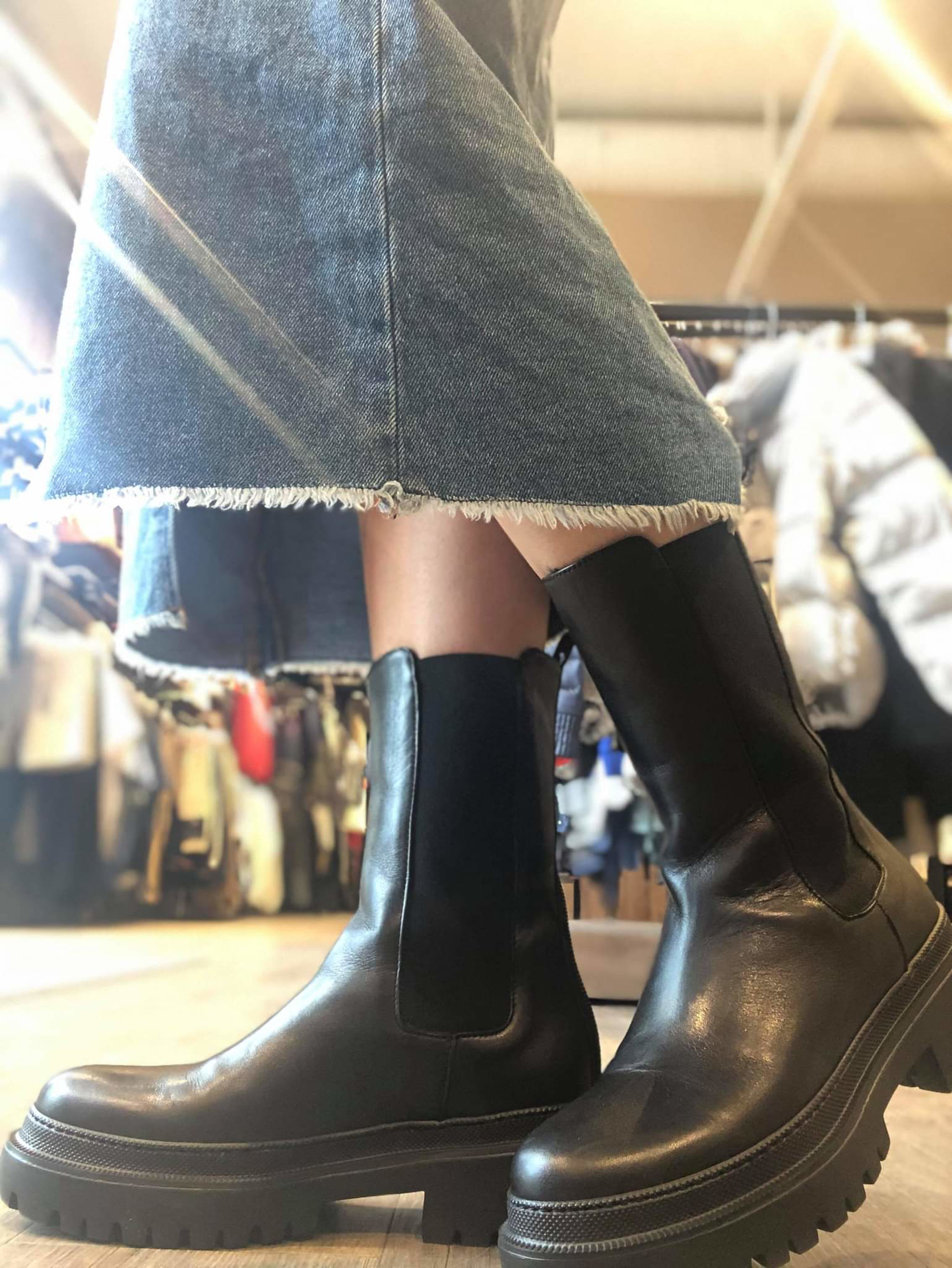 laura bellariva chelsea boots