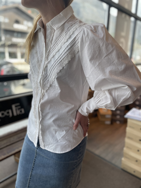 Bilde av MAUD SHIRT CLEO