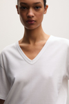Bilde av JULIE JOSEPHINE BOXY V-NECK TEE