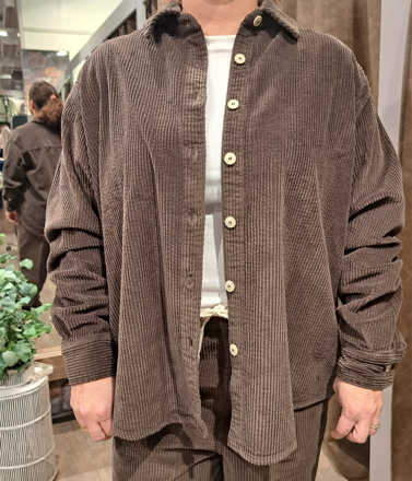 Bilde av AMERICAN VINTAGE W CHEMISE LONGUE AMP ML COL BOUTONNE